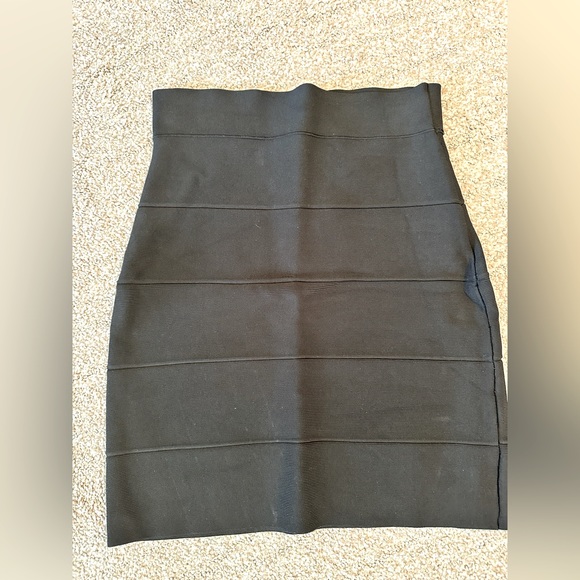 BCBG bandage skirt - Picture 2 of 2